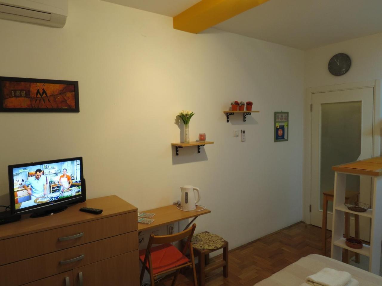 Studio 8 Novi Sad Exterior photo
